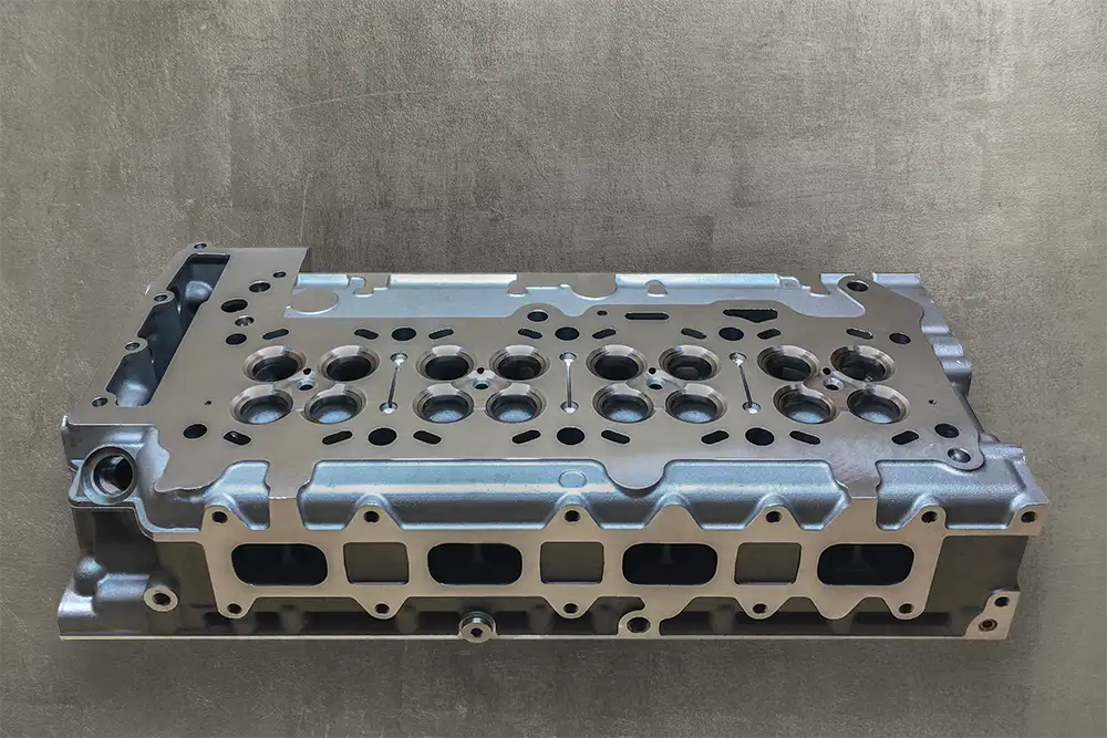 Culata desnuda sin componentes